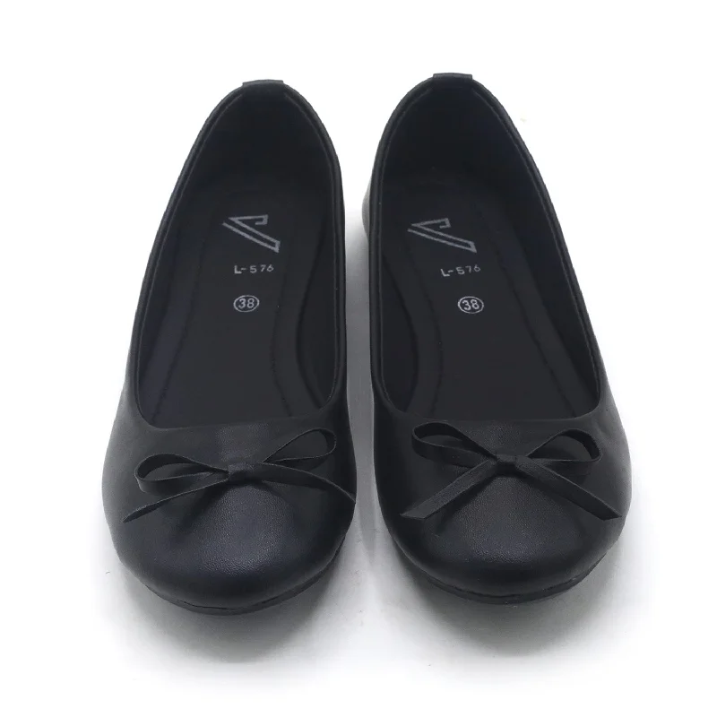 Versatile Heeled Sandals for Any Occasion---Women's Pumps - Black