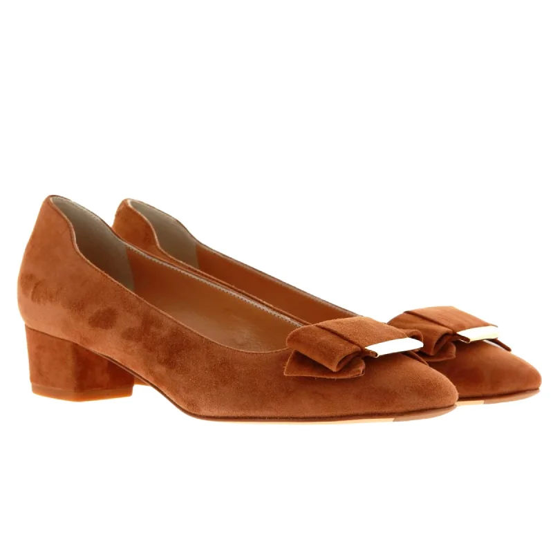 Versatile Heeled Sandals for Any Occasion---Ferragamo Vara Women's Pumps Brown