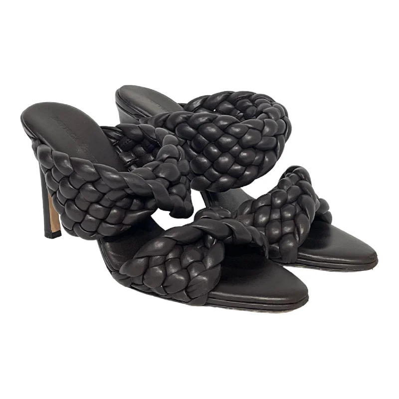 BOTTEGA VENETA/Heels/EU 38/Leather/BRW/NAPPA PADDED---Comfortable Leather Pumps for Office and Everyday Wear