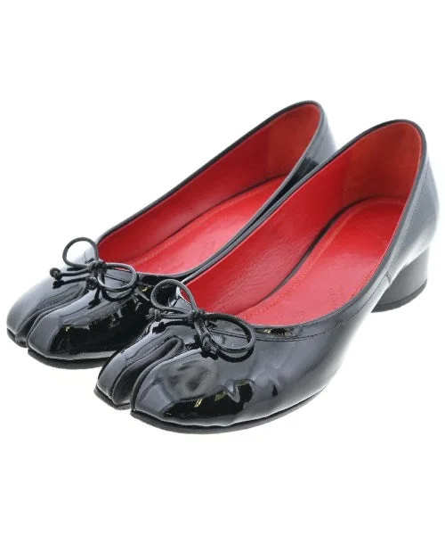 Maison Margiela Pumps/Heels---Fashionable Kitten Heels for Date Night