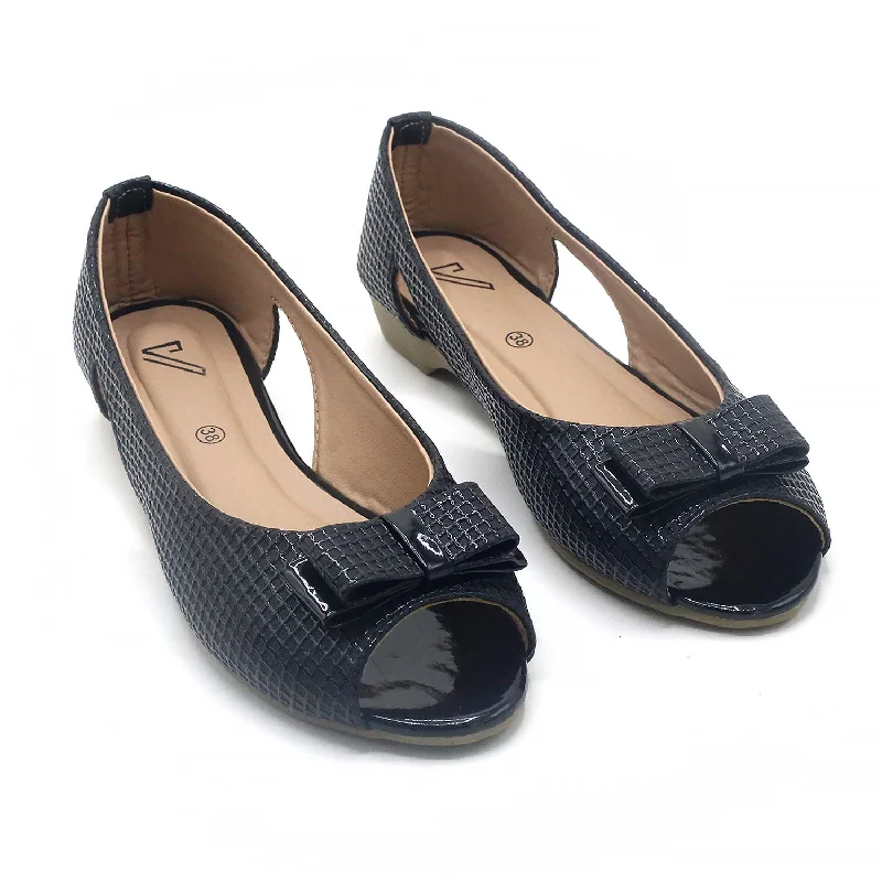 Versatile Heeled Sandals for Any Occasion---Women's Pumps - Black