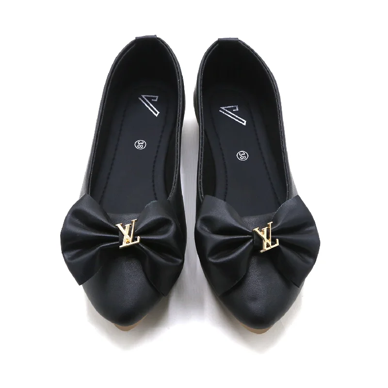 Versatile Heeled Sandals for Any Occasion---Women's Pumps - Black