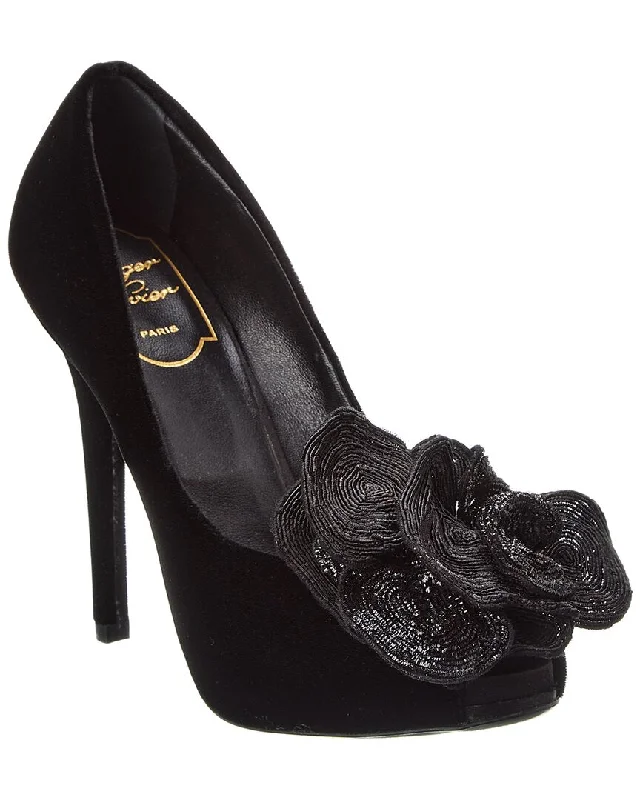 Luxurious Velvet Women's Pumps with Soft Finish---Roger Vivier Velvet Pump