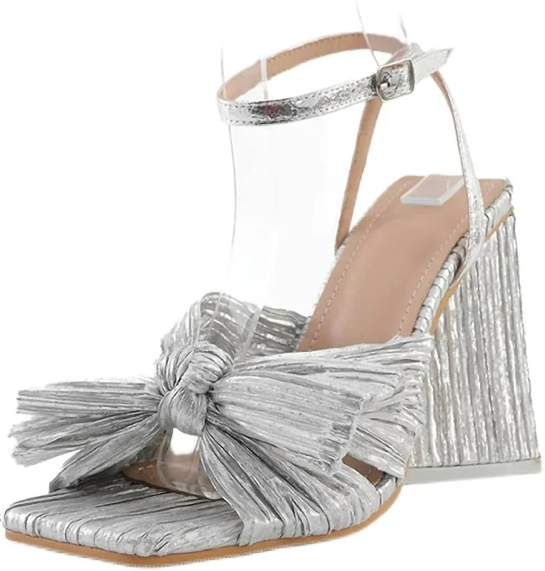 Women's Retro Bow Heels In Silver---Charming Bow Pumps for a Cute and Stylish Look