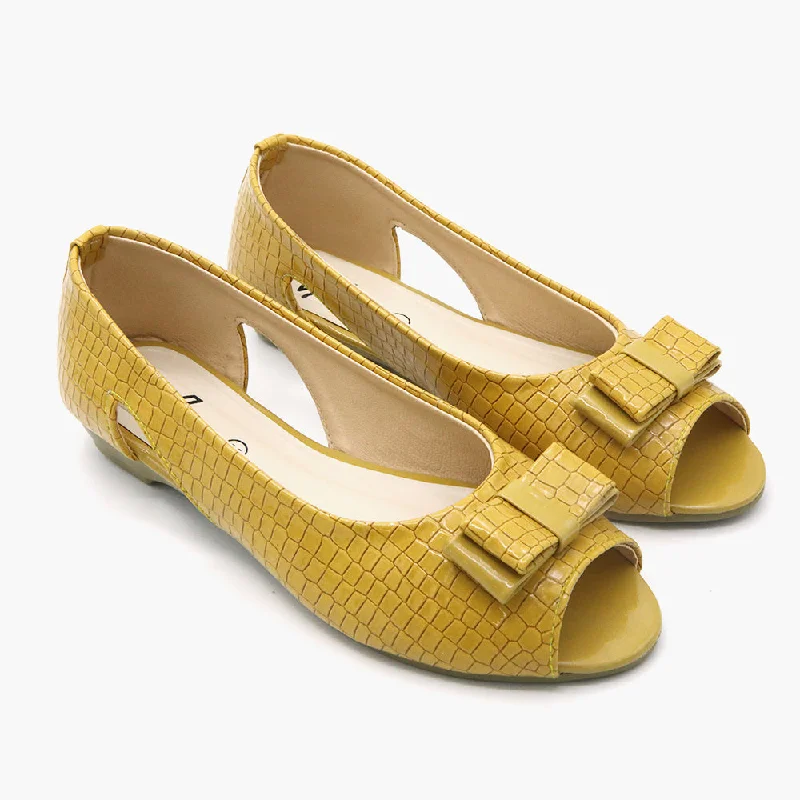 Trendy Peep Toe Platform Heels Crafted from Genuine Leather--Women's Peep Toe Pump - Yellow