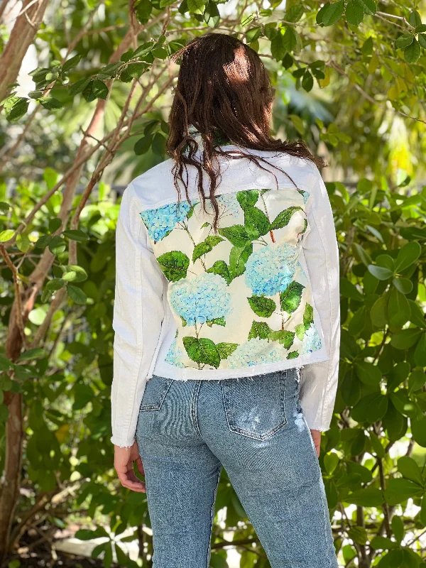 How to personalize a denim jacket -The White Denim Jacket / Blue Hydrangea