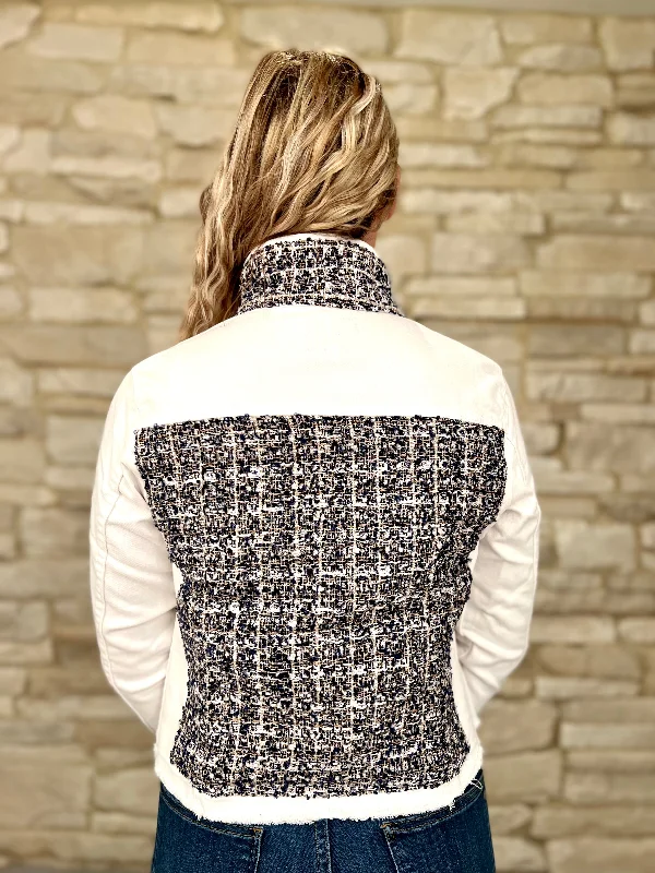 Styling tips for boyfriend denim jackets -The White Denim Jacket / Tweed Navy and White Styling tips for boyfriend denim jackets -The White Denim Jacket / Tweed Navy and White