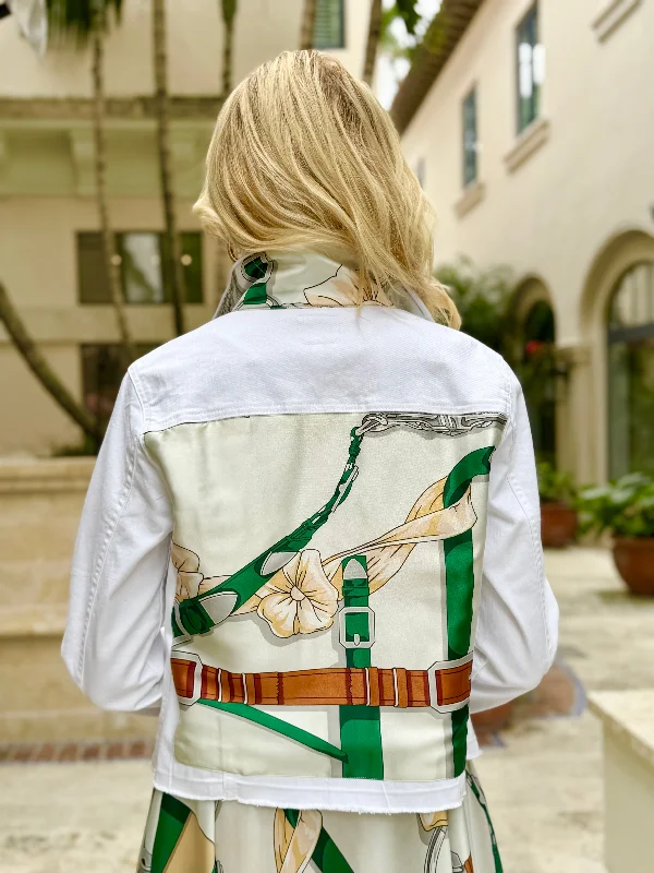 Styling tips for oversized denim jackets -The White Denim Jacket / Green Strap and Buckle Styling tips for oversized denim jackets -The White Denim Jacket / Green Strap and Buckle