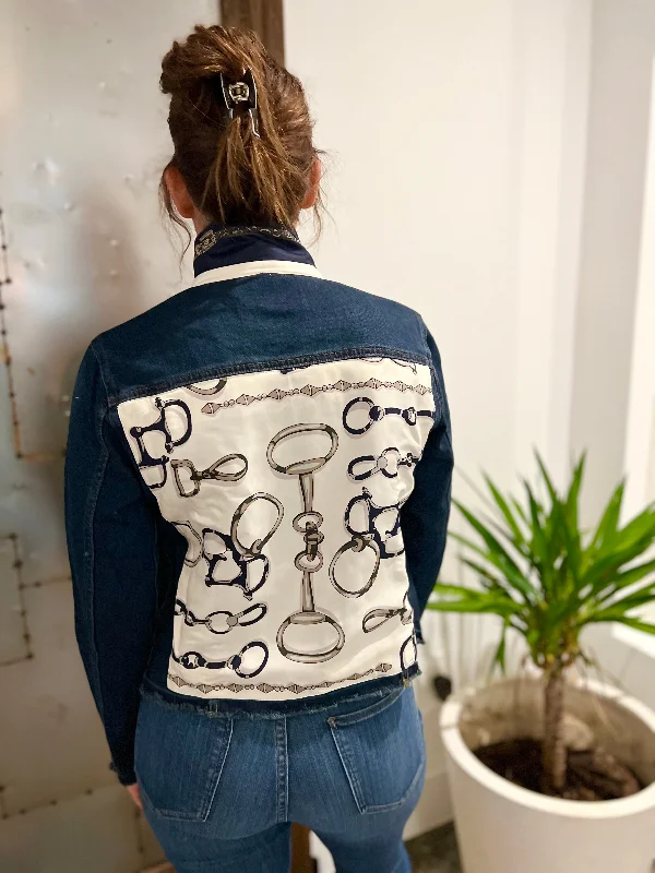 Denim coats with sustainable materials -The Dark Denim Jacket / Navy Bit