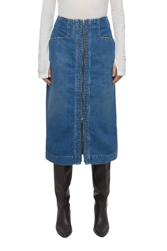Women's light blue denim skirts for springtime looks -Denim Skirt With Zip In Mid Blue