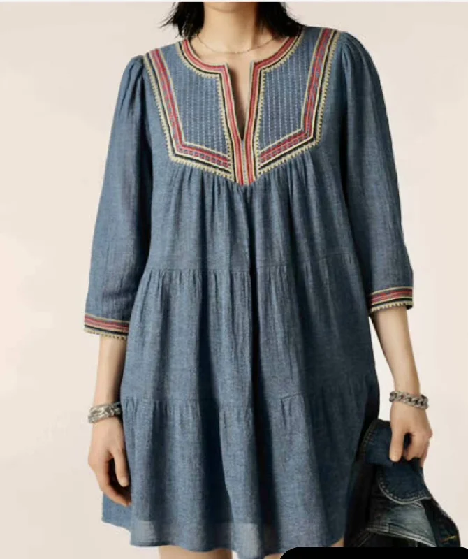Women's denim skirts for outdoor adventures -Dress Ciana In Blue Jeans