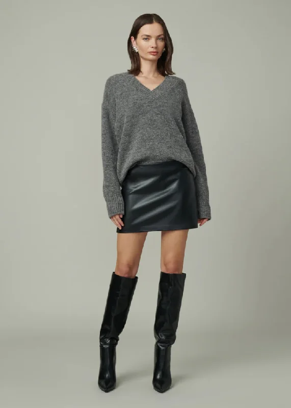Women's oversized denim skirts for relaxed fit -Joe's Jeans Vegan Leather Mini Skirt- Black Women's oversized denim skirts for relaxed fit -Joe's Jeans Vegan Leather Mini Skirt- Black