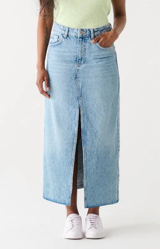 Women's corduroy denim skirts for winter outfits -Women's Maxi Denim Skirt In Medium Blue Wash