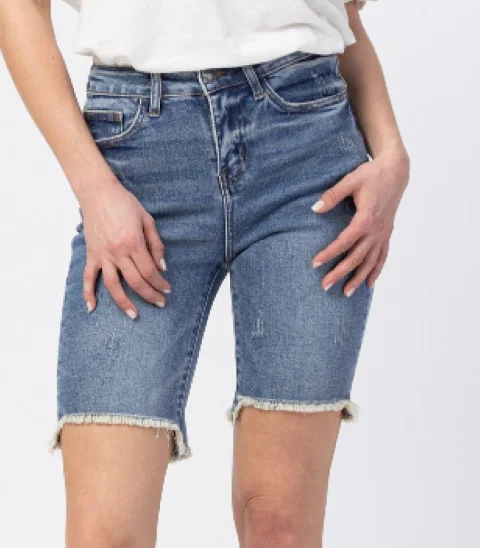 Women's denim shorts can plus size for the fit with wash-Judy Blue High Rise Cut-Off Bermuda Jean Short Women's denim shorts can plus size for the fit with wash-Judy Blue High Rise Cut-Off Bermuda Jean Short