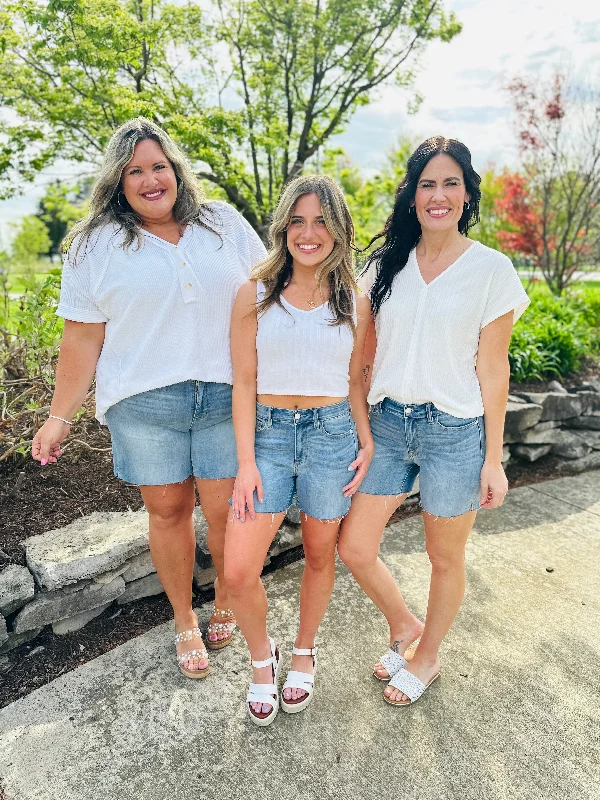 Women's denim shorts and a beanie-Judy Blue Meet Me In The Middle Midrise Shorts in Reg/Curvy Women's denim shorts and a beanie-Judy Blue Meet Me In The Middle Midrise Shorts in Reg/Curvy