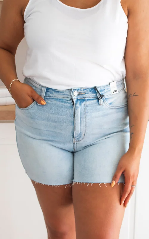 Best women's denim shorts or a new style:The Kona High Waist Shorts with Destroy at Back (REG/CURVY) | Judy Blue - Final Sale Best women's denim shorts or a new style:The Kona High Waist Shorts with Destroy at Back (REG/CURVY) | Judy Blue - Final Sale