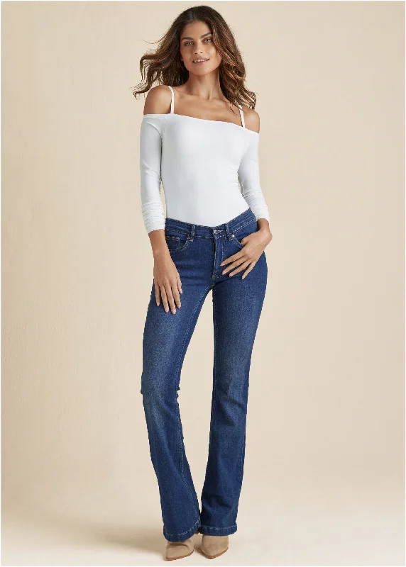 Women's denim jeans with a wide leg-Halle Bootcut Jeans - Dark Wash