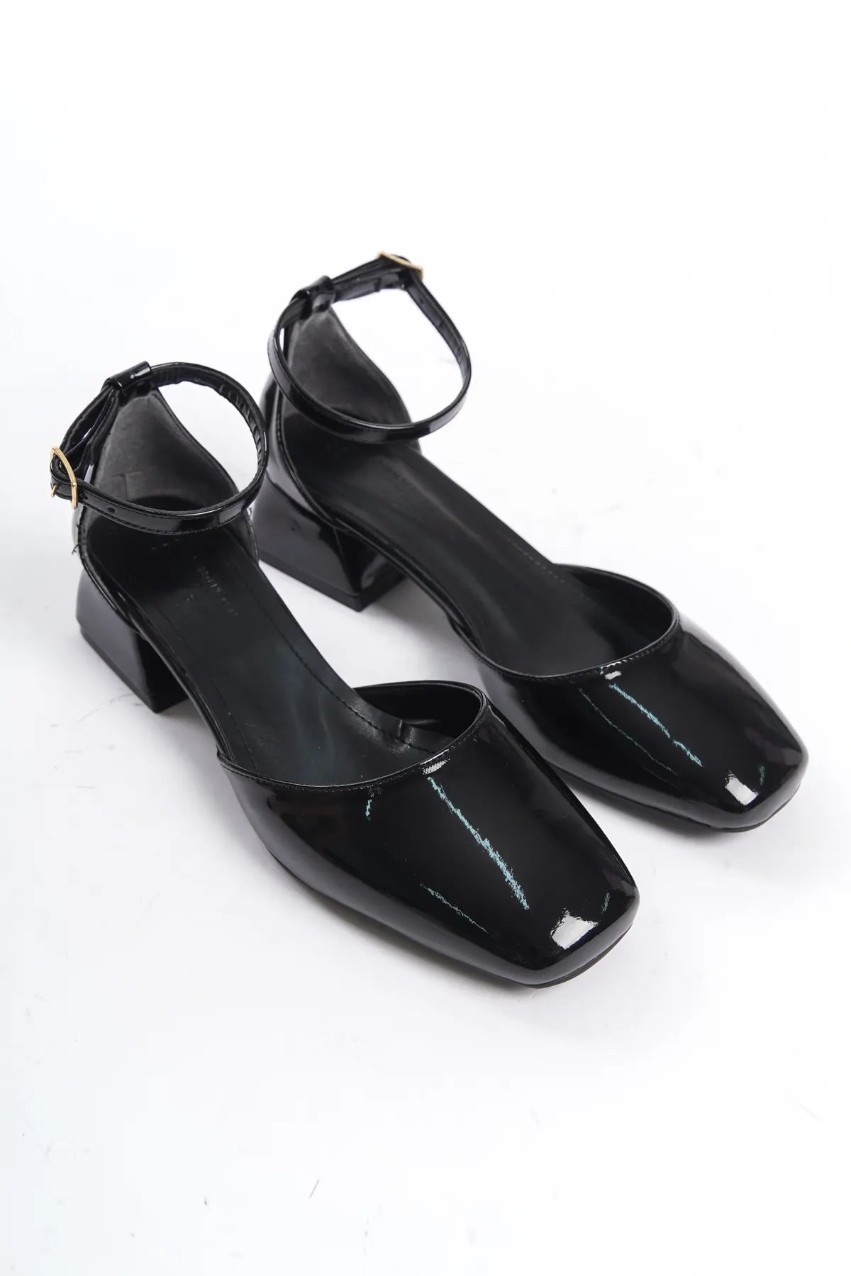 Versatile Heeled Sandals for Any Occasion---Entella Store Women's  Blunt Toe Heels