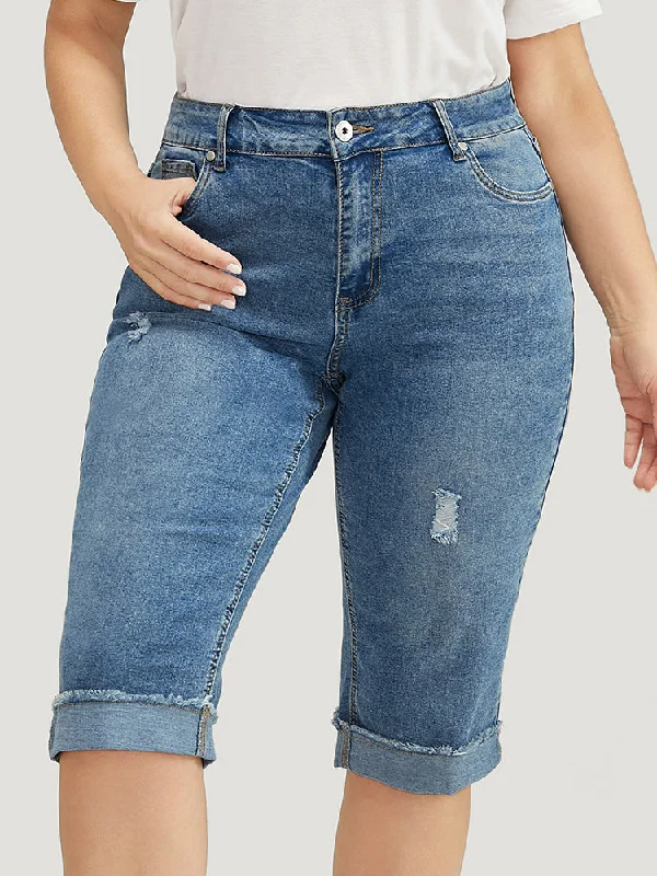 Women's denim shorts for a picnic-Moderately Stretchy Roll Hem Ripped Knee Denim Shorts
