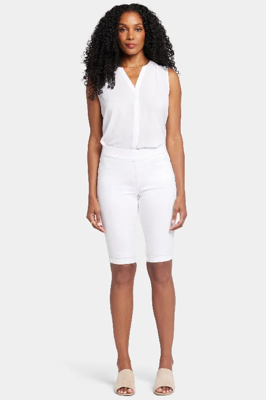 Women's denim shorts and a vest-Pull-On Bike Shorts - Optic White