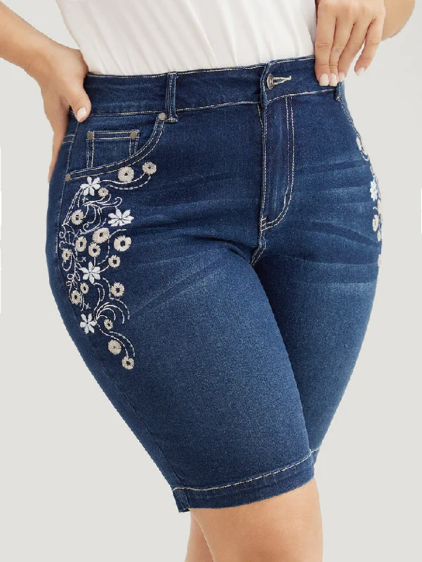 Women's denim shorts and ankle boots-Very Stretchy High Rise Dark Wash Floral Embroidered Denim Shorts