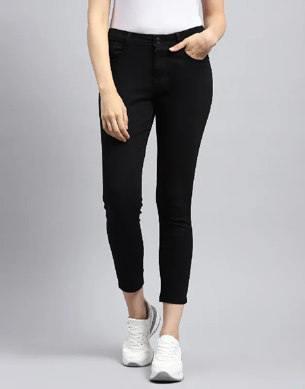Women's denim jeans stylish style sale-Women Black Solid Slim Fit Denim