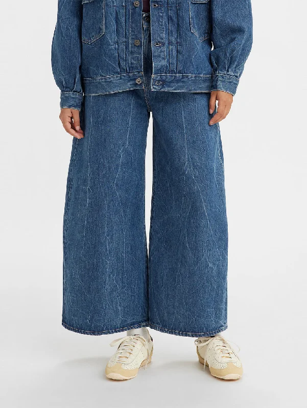 Women's denim jeans with a cityscape scene embellishment-Women's Mid Rise Wideleg Jeans Women's denim jeans with a cityscape scene embellishment-Women's Mid Rise Wideleg Jeans