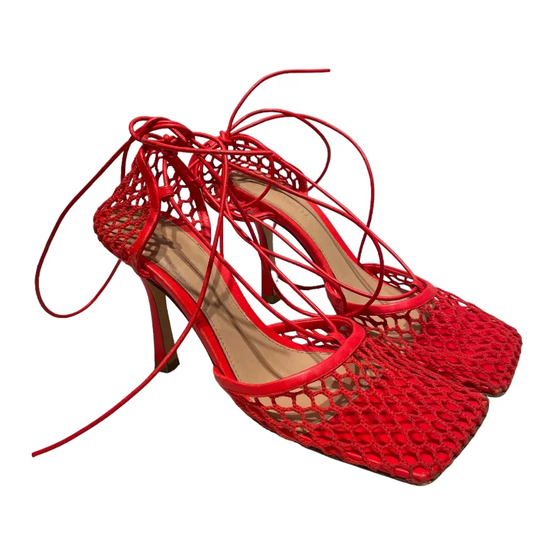 BOTTEGA VENETA/Heels/EU 37.5/Leather/RED/---Comfortable Leather Pumps for Office and Everyday Wear