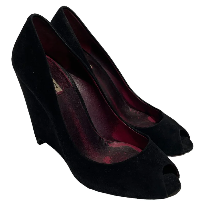 Affordable Suede Ankle Pumps for All-Day Wear--MIU MIU/Heels/EU 37/Suede/BLK/