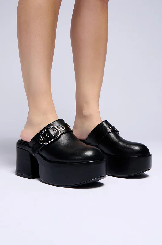 Versatile Heeled Sandals for Any Occasion---AZALEA WANG CLARAMAE BLACK CLOG