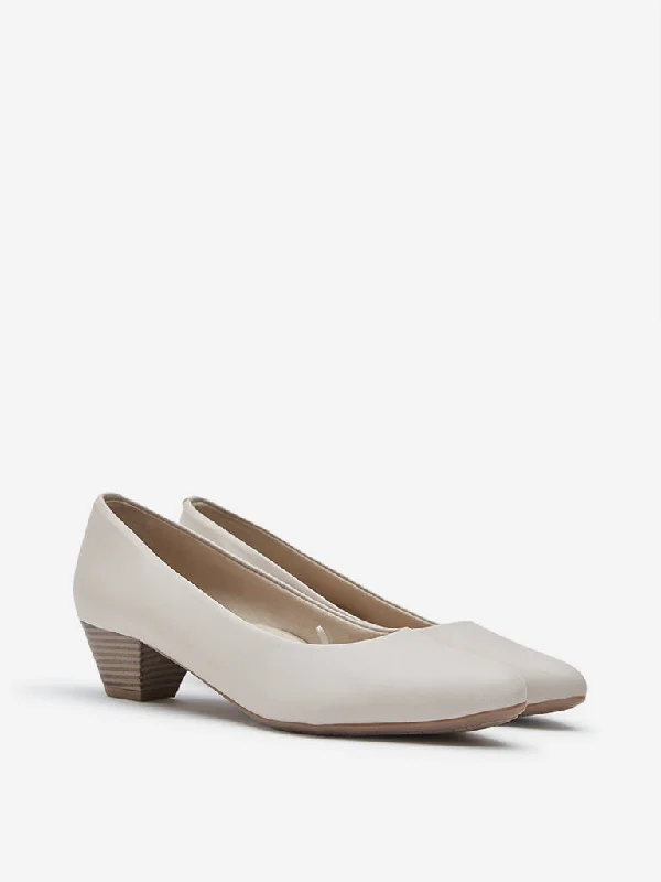 Versatile Heeled Sandals for Any Occasion---LUNA BLU Ivory Solid Pointed Pump Shoes