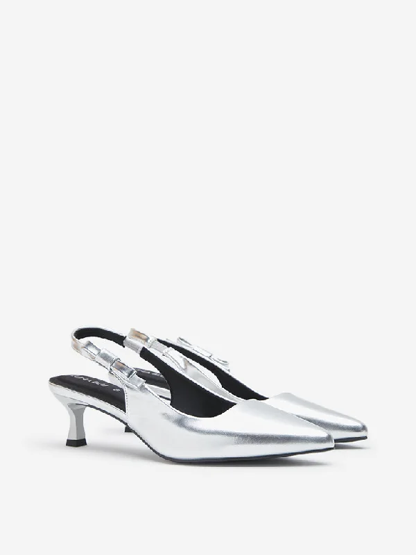 LUNA BLU Silver Slingback Kitten Shoes---Fashionable Kitten Heels for Date Night