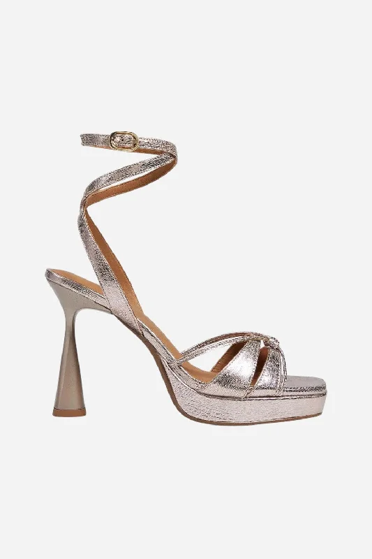 Seychelles Sweet Nothings Heels in Morganite Metallic---Fashionable Kitten Heels for Date Night