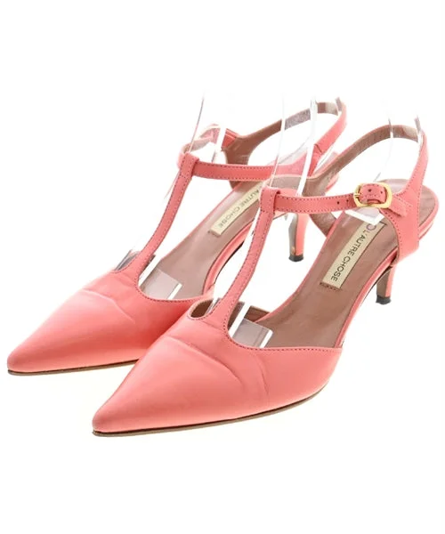 L'Autre Chose Pumps/Heels---Fashionable Kitten Heels for Date Night