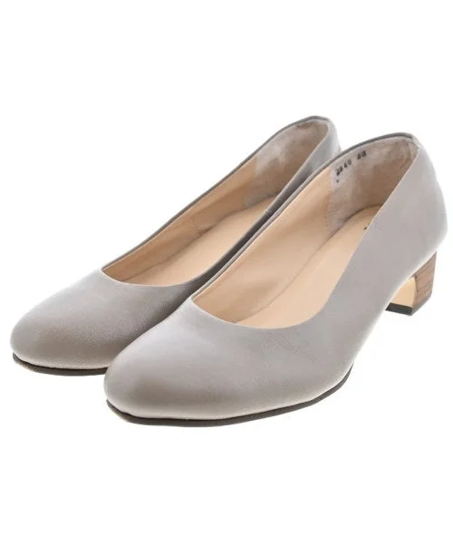 MARGARET HOWELL idea Pumps/Heels---Fashionable Kitten Heels for Date Night