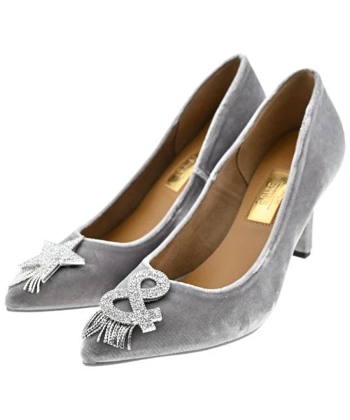 GRISE Pumps/Heels---Fashionable Kitten Heels for Date Night