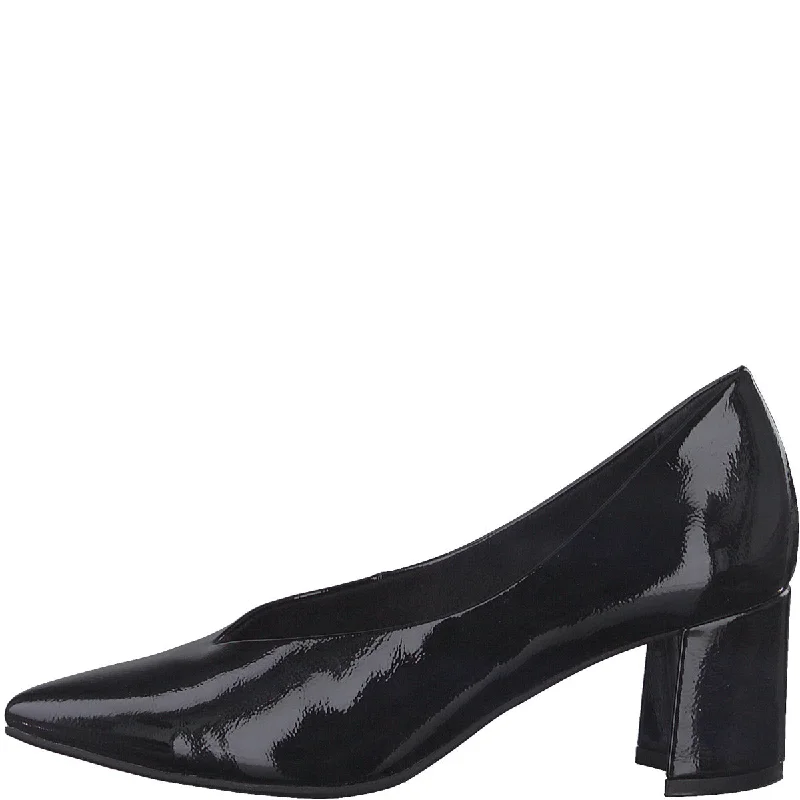 Fancy Glossy Pumps in Black Patent