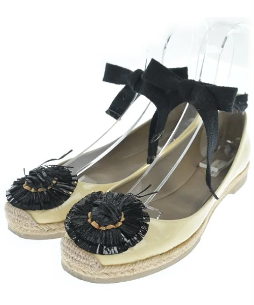 MARC JACOBS Pumps/Heels---Fashionable Kitten Heels for Date Night