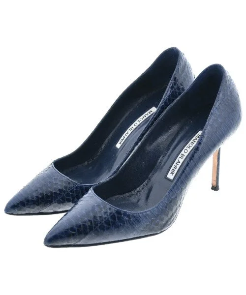 MANOLO BLAHNIK Pumps/Heels---Fashionable Kitten Heels for Date Night