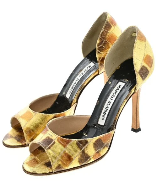 MANOLO BLAHNIK Pumps/Heels---Fashionable Kitten Heels for Date Night