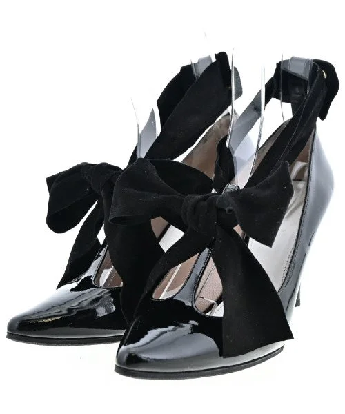 Chloe Pumps/Heels---Fashionable Kitten Heels for Date Night