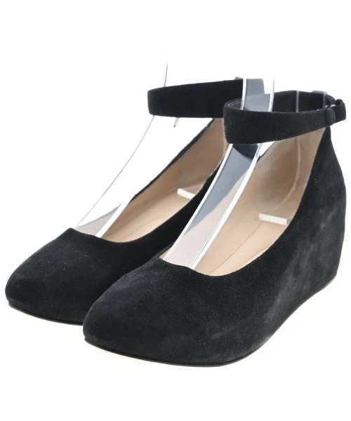 Chloe Pumps/Heels---Fashionable Kitten Heels for Date Night