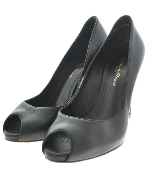 Gianvito Rossi Pumps/Heels---Fashionable Kitten Heels for Date Night