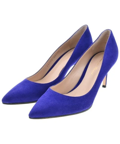 Gianvito Rossi Pumps/Heels---Fashionable Kitten Heels for Date Night