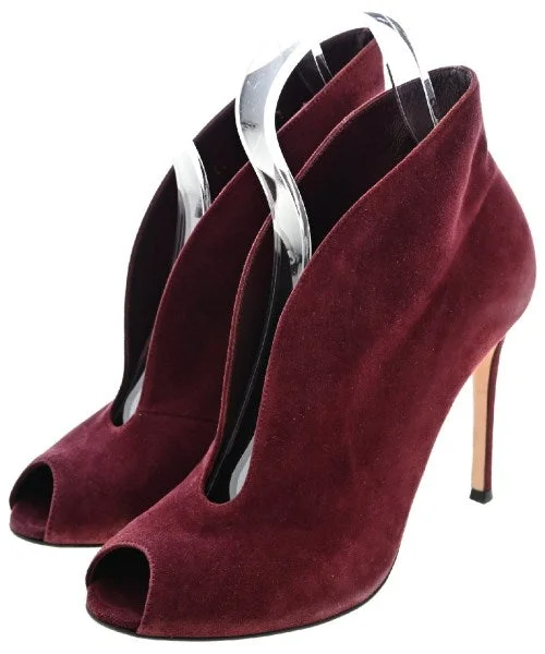 Gianvito Rossi Pumps/Heels---Fashionable Kitten Heels for Date Night