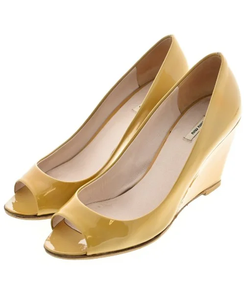 Miu Miu Pumps/Heels---Fashionable Kitten Heels for Date Night