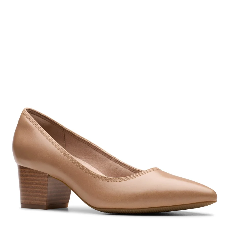 Women's Clarks, Ellanie Hope Pump---Fashionable Kitten Heels for Date Night