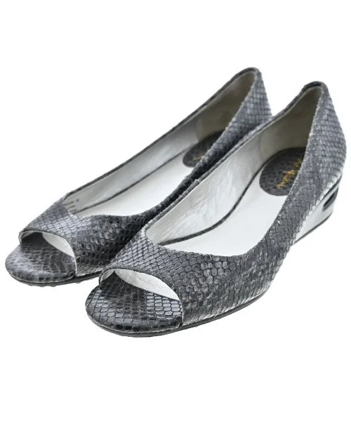 COLE HAAN Pumps/Heels---Fashionable Kitten Heels for Date Night