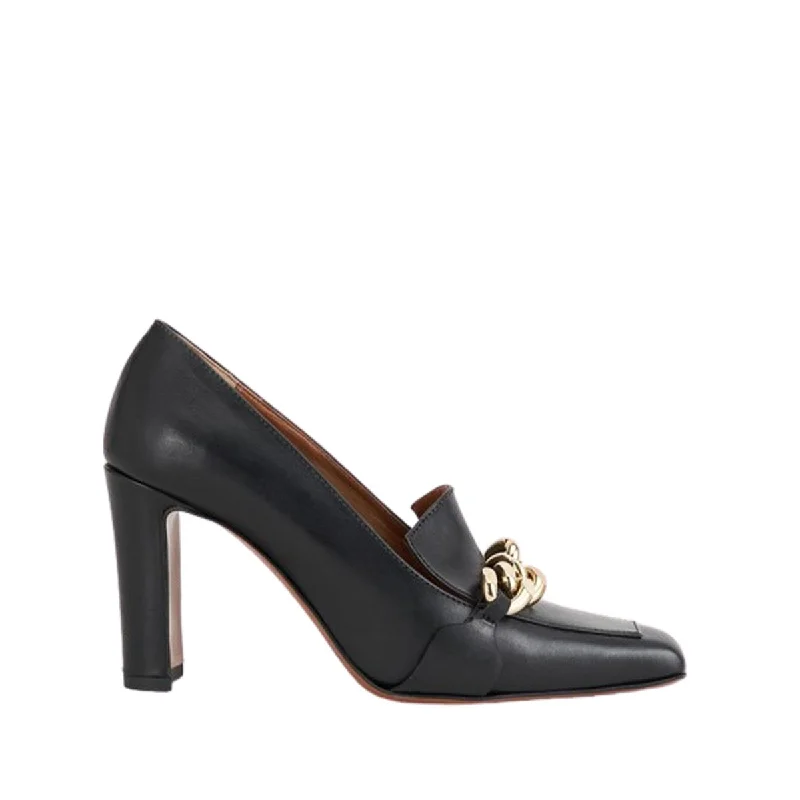 Scorrano Black Pumps---Fashionable Kitten Heels for Date Night