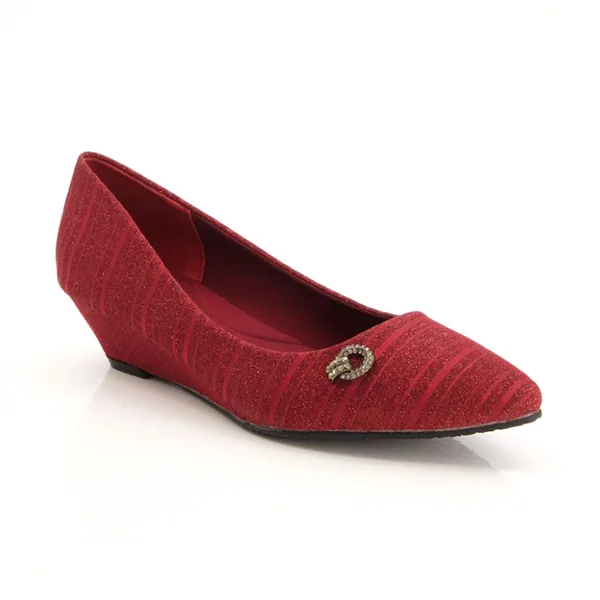 Versatile Dress Heels for Formal and Casual Wear---Maroon Heel Pumps for women